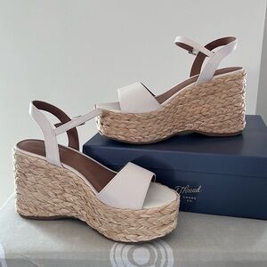 Universal Threads Alisha Platform Wedge Heels Size 8